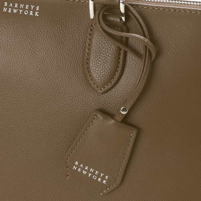 BARNEYS NEW YORK ラウンドジップブリーフケース BEIGE