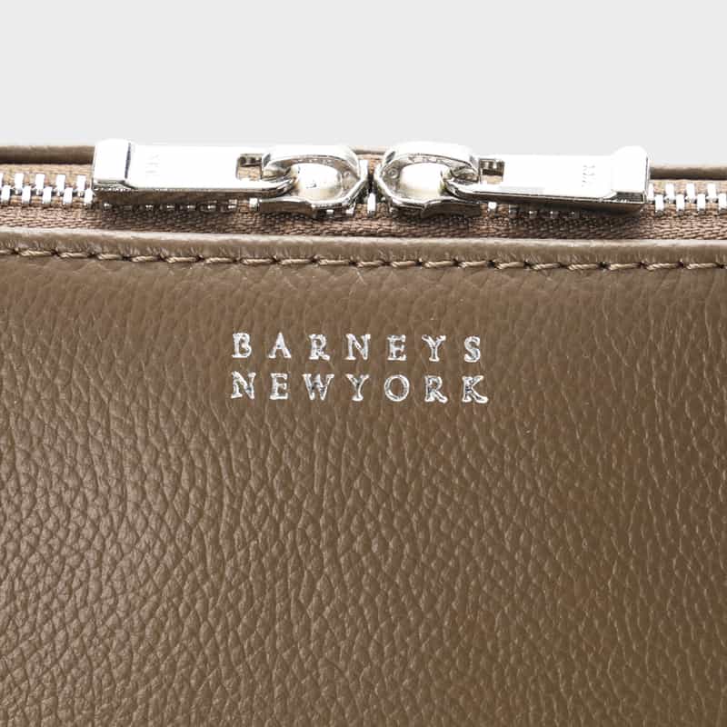 BARNEYS NEW YORK ラウンドジップブリーフケース BEIGE