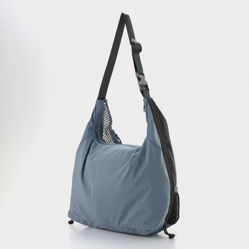 ARCS LONDON ARCS LONDON＜アークス ロンドン＞ スリングバッグ BLUE