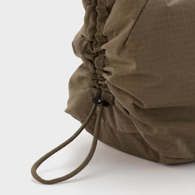 ARCS LONDON ARCS LONDON＜アークス ロンドン＞ スリングバッグ BEIGE