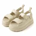 UGG(R) ＜アグ＞ プラットフォームサンダル “GOLDENGLOW“