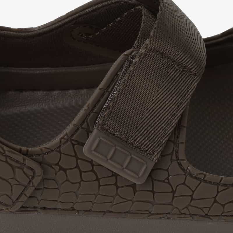 UGG(R) UGG(R) ＜アグ＞ プラットフォームサンダル “GOLDENGLOW“ DARK GRAY