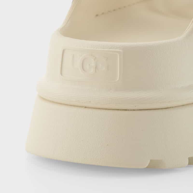 UGG(R) UGG(R) ＜アグ＞ プラットフォームトグルサンダル “GOLDENGLOW TOGGLE“ IVORY