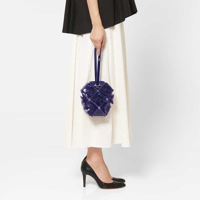 52 BY HIKARUMATSUMURA 52 BY HIKARUMATSUMURA＜ゴジュウニ バイ ヒカルマツムラ＞ バケットバッグ"SABOTEN" NAVY