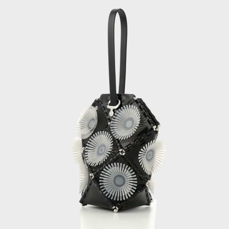 52 BY HIKARUMATSUMURA 52 BY HIKARUMATSUMURA＜ゴジュウニ バイ ヒカルマツムラ＞ バーニーズ　ニューヨーク限定バケットバッグ "SABOTEN" BLACK