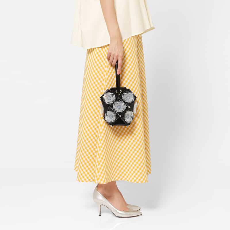 52 BY HIKARUMATSUMURA 52 BY HIKARUMATSUMURA＜ゴジュウニ バイ ヒカルマツムラ＞ バーニーズ　ニューヨーク限定バケットバッグ "SABOTEN" BLACK