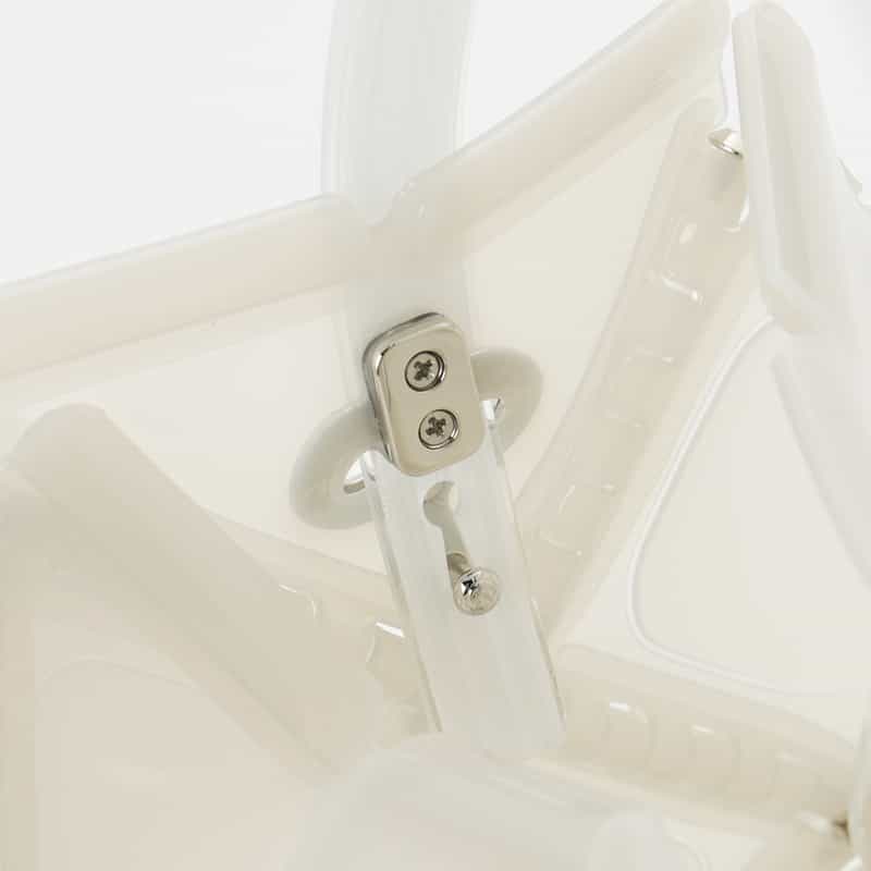 52 BY HIKARUMATSUMURA 52 BY HIKARUMATSUMURA＜ゴジュウニ バイ ヒカルマツムラ＞ ハンドバッグ"BOAT" WHITE