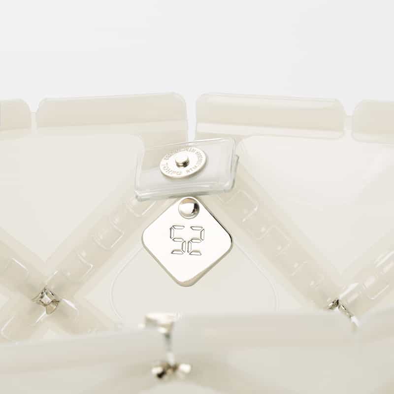 52 BY HIKARUMATSUMURA 52 BY HIKARUMATSUMURA＜ゴジュウニ バイ ヒカルマツムラ＞ ハンドバッグ"BOAT" WHITE