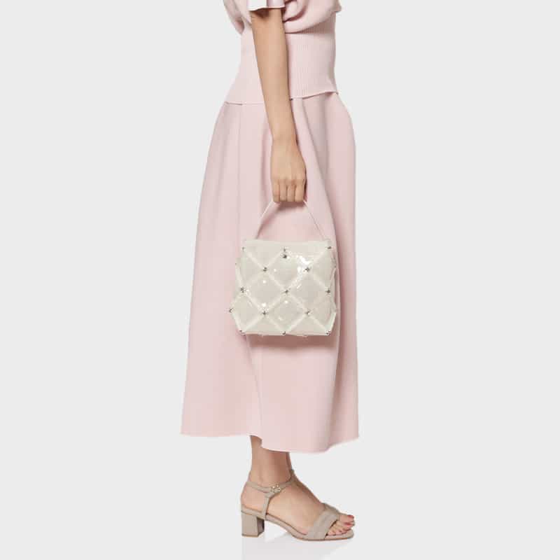 52 BY HIKARUMATSUMURA 52 BY HIKARUMATSUMURA＜ゴジュウニ バイ ヒカルマツムラ＞ ハンドバッグ"BOAT" WHITE