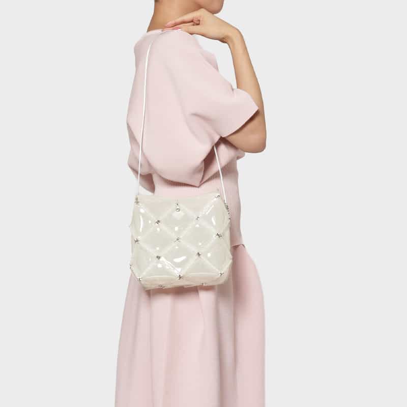 52 BY HIKARUMATSUMURA 52 BY HIKARUMATSUMURA＜ゴジュウニ バイ ヒカルマツムラ＞ ハンドバッグ"BOAT" WHITE