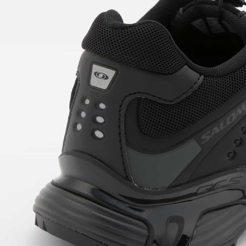 SALOMON SALOMON＜サロモン＞ スニーカー "XT-WHISPER" BLACK