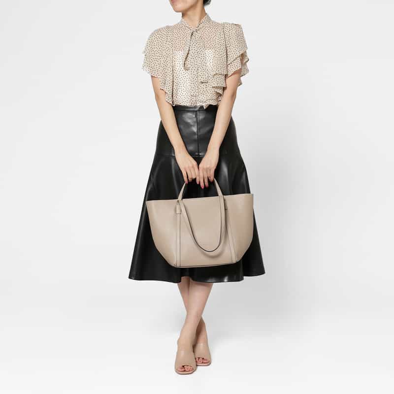 RIPANI RIPANI＜リパーニ＞ ダブルハンドルトートバッグ “SAKI“ GRAY BEIGE