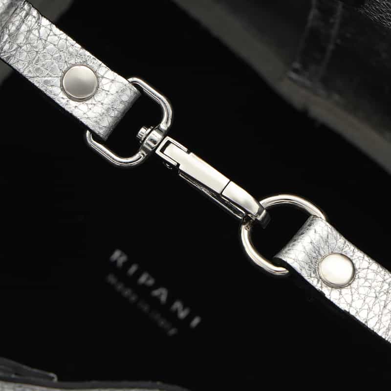 RIPANI RIPANI＜リパーニ＞ メタリックハンドバッグ “ANNA“ SILVER