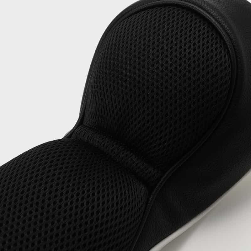 BARNEYS NEW YORK 【オーダー品】 ドライバー用ヘッドカバー WHITE