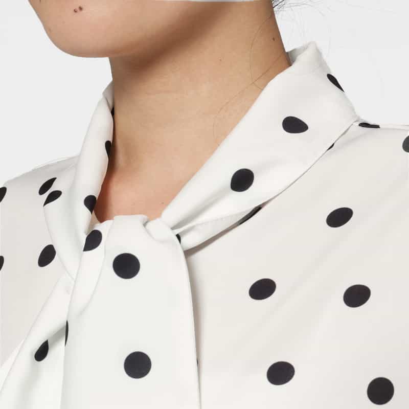 BARNEYS NEW YORK ウォッシャブル ドット柄ボウタイブラウス OFF WHITE