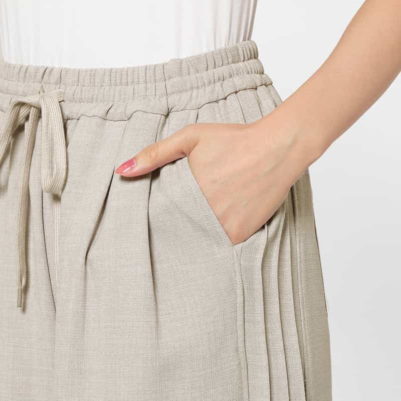 BARNEYS NEW YORK ウォッシャブル サイドタック入り ドローストリングワイドパンツ LIGHT GRAY