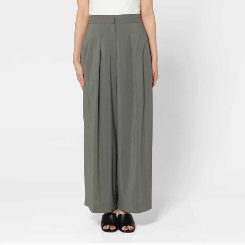 BARNEYS NEW YORK セットアップ ウォッシャブル タックパンツ GRAY