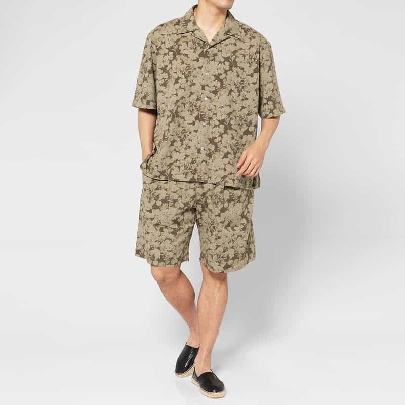 KANEMASA PHIL. KANEMASA PHIL.＜カネマサフィル＞ バーニーズ　ニューヨーク限定 リーフ柄ショーツ YELLOW