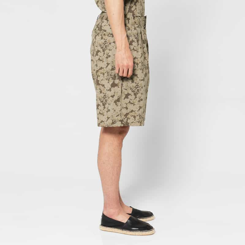 KANEMASA PHIL. KANEMASA PHIL.＜カネマサフィル＞ バーニーズ　ニューヨーク限定 リーフ柄ショーツ YELLOW