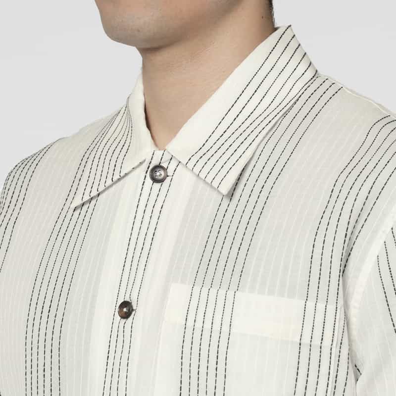 COMMAS COMMAS＜コンマ＞ ストライプ柄オーバーサイズシャツ WHITE