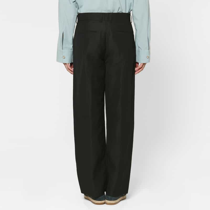 COMMAS COMMAS＜コンマ＞ タック入りパンツ BLACK