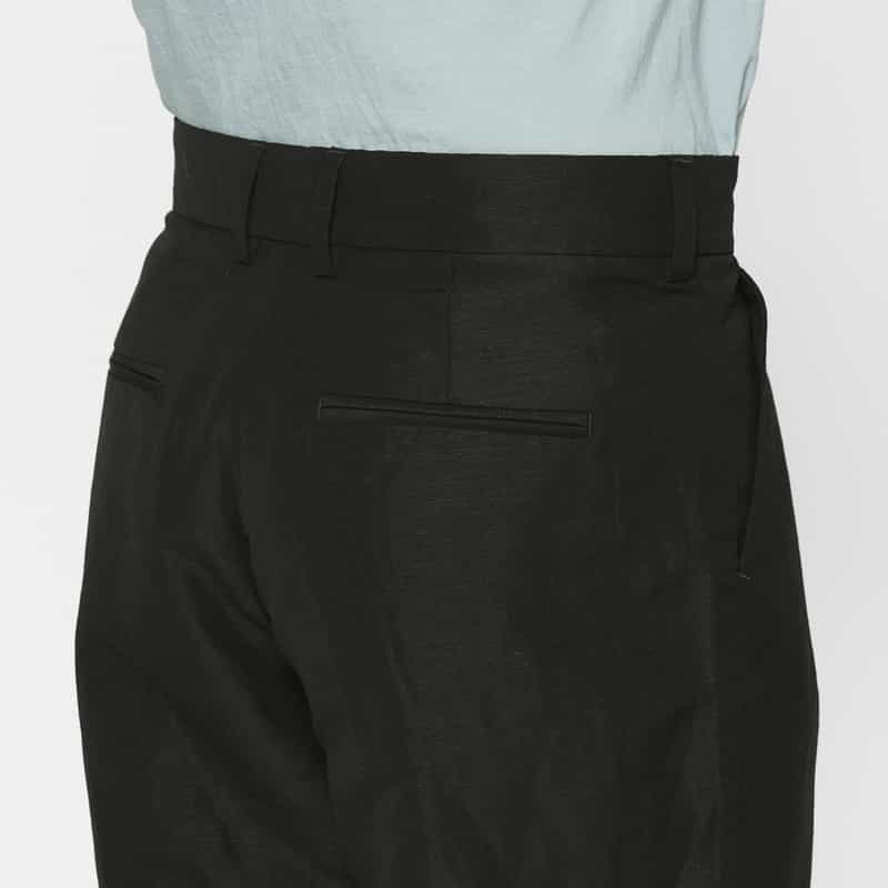 COMMAS COMMAS＜コンマ＞ タック入りパンツ BLACK