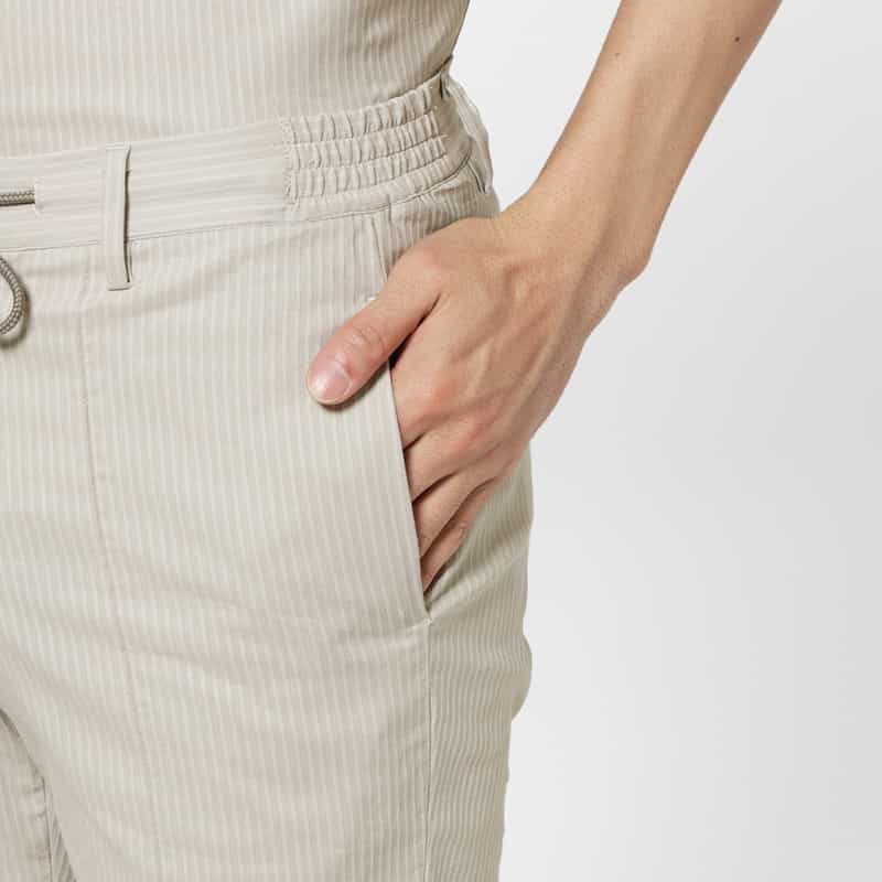 BARNEYS NEW YORK セットアップ ストライプ柄ストレッチショーツ BEIGE