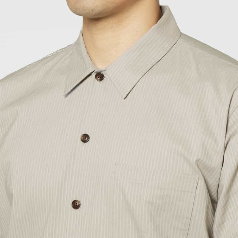 BARNEYS NEW YORK セットアップ ストライプ柄ストレッチカジュアルシャツ BEIGE