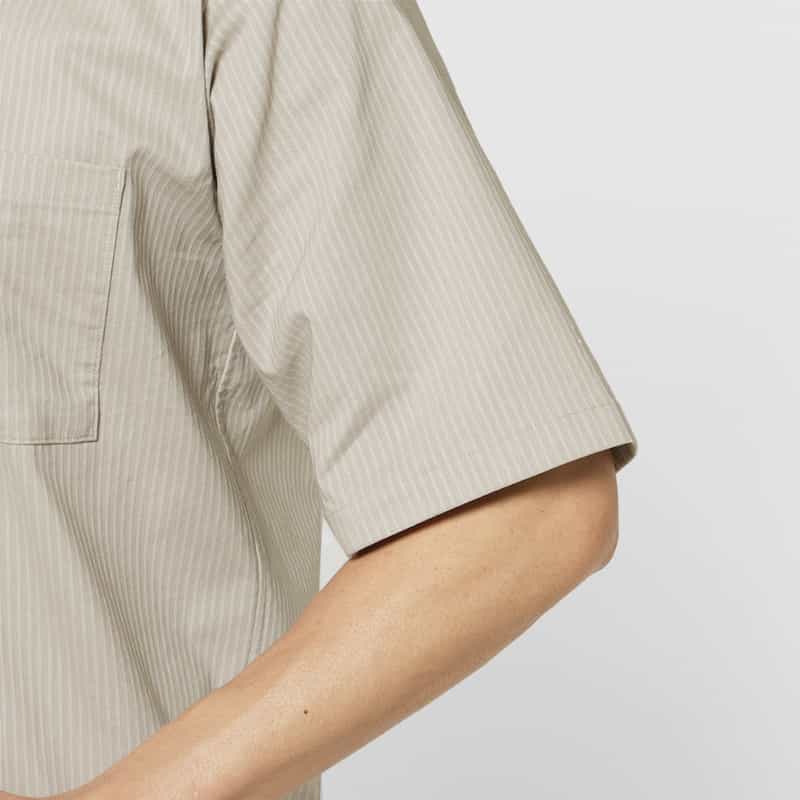 BARNEYS NEW YORK セットアップ ストライプ柄ストレッチカジュアルシャツ BEIGE