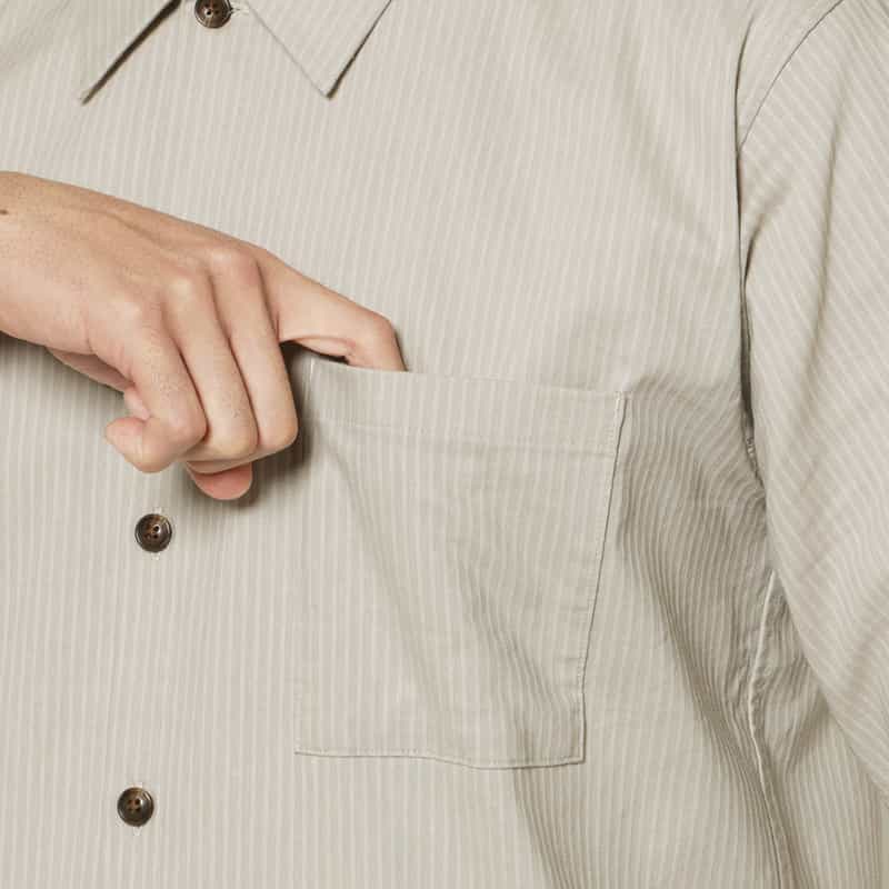 BARNEYS NEW YORK セットアップ ストライプ柄ストレッチカジュアルシャツ BEIGE