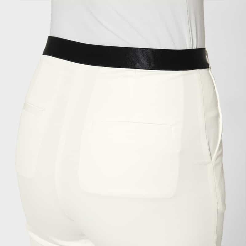 BARNEYS NEW YORK ウォッシャブル バックウエストゴム テーパードパンツ WHITE