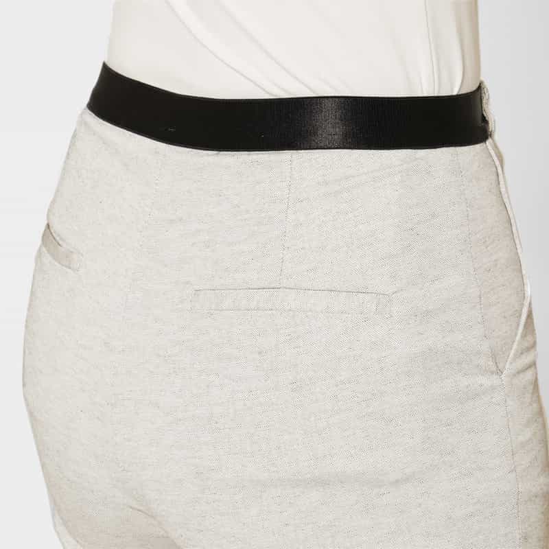 BARNEYS NEW YORK ウォッシャブル バックウエストゴム テーパードパンツ LIGHT GRAY