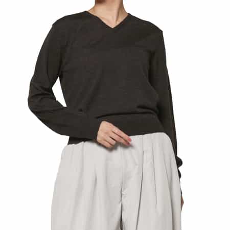 AMOMENTO ＜アモーメント＞ Vネックウールニットプルオーバー