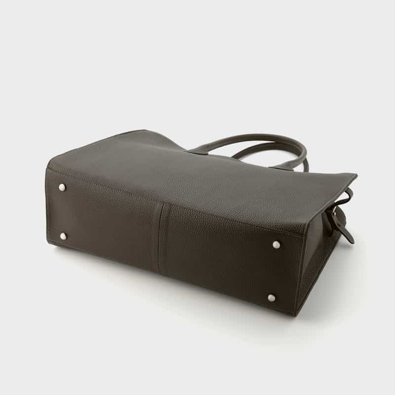 BARNEYS NEW YORK ブリーフトートバッグ BROWN