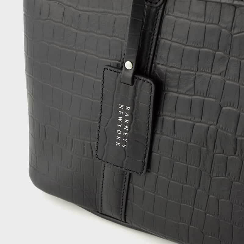 BARNEYS NEW YORK フラップ付きクロコ型押しトートバッグ BLACK