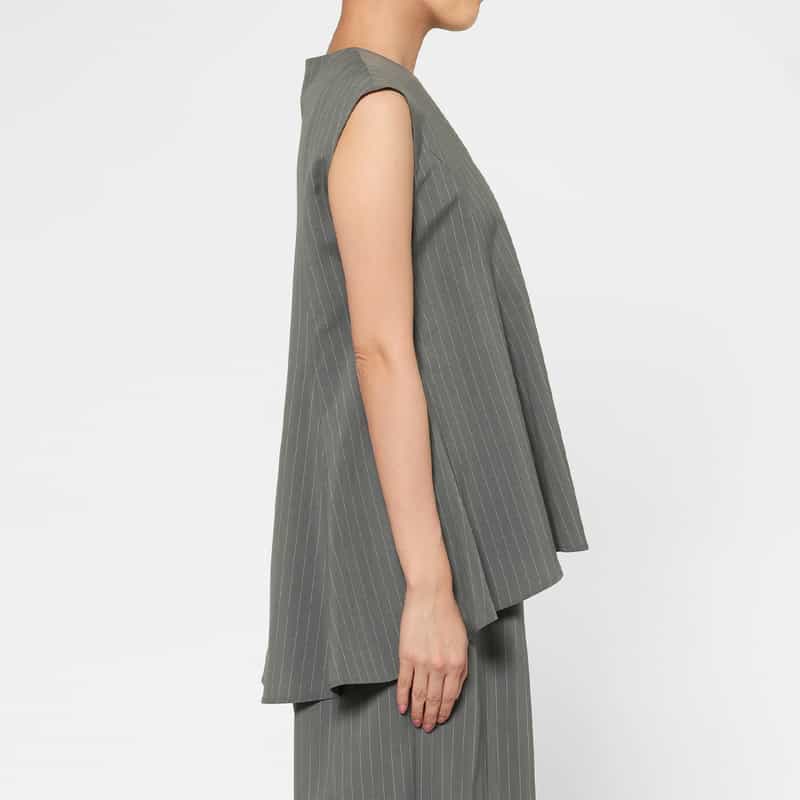 BARNEYS NEW YORK セットアップ ウォッシャブル ストライプ柄ブレアブラウス GRAY