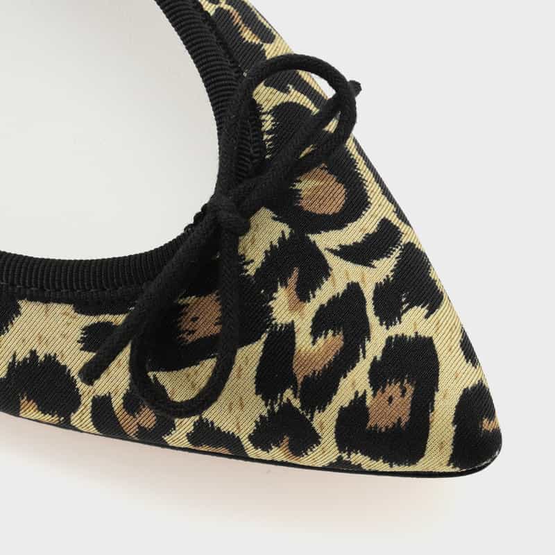 BARNEYS NEW YORK レオパード柄 ポインテッドトゥバレエシューズ BROWN