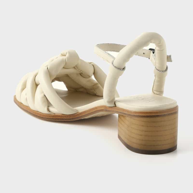 HEREU HEREU ＜ヘリュー＞ ストラップサンダル IVORY