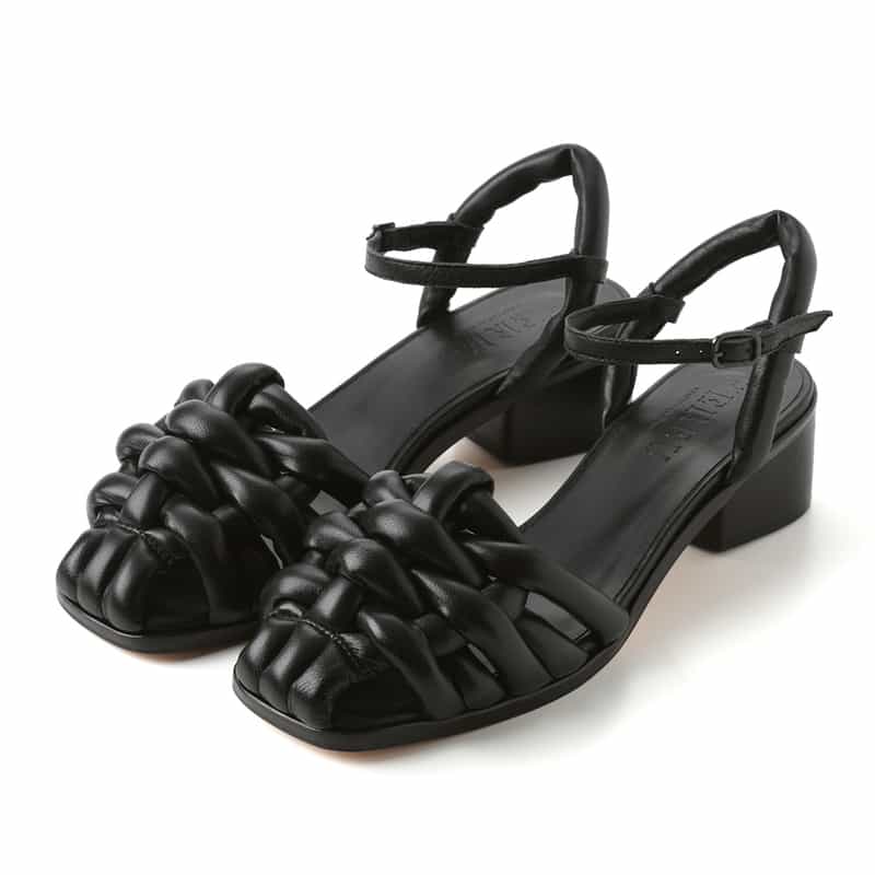 HEREU HEREU ＜ヘリュー＞ ストラップサンダル BLACK