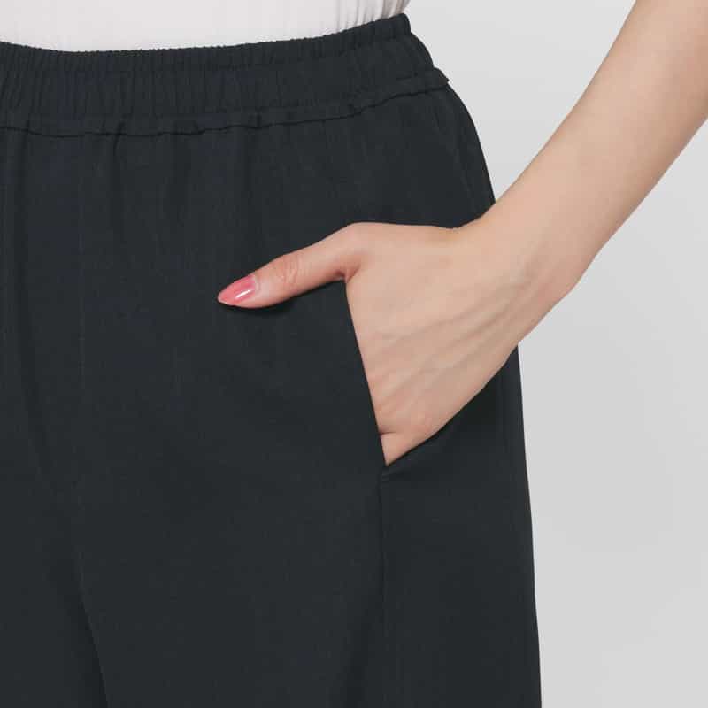 BARNEYS NEW YORK ウォッシャブル サイドタック入りイージーストレートパンツ NAVY