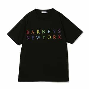 マルチカラーロゴ入りTシャツ