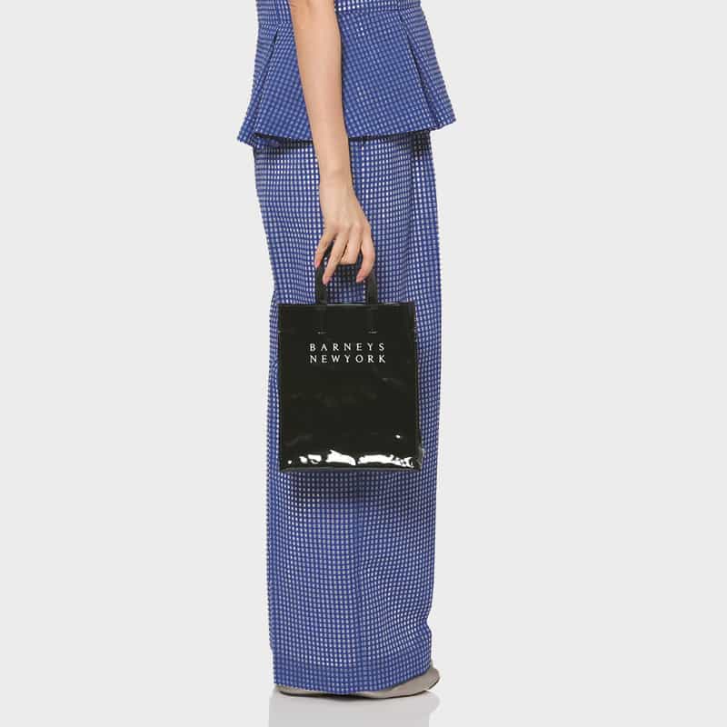 BARNEYS NEW YORK ロゴ入りPVCトートバッグ／無地（M） BLACK