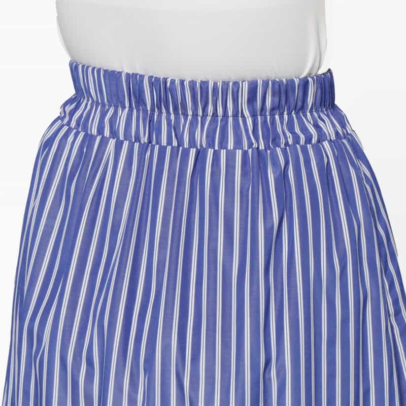BARNEYS NEW YORK ウォッシャブル シンメトリーストライプ柄スカート BLUE