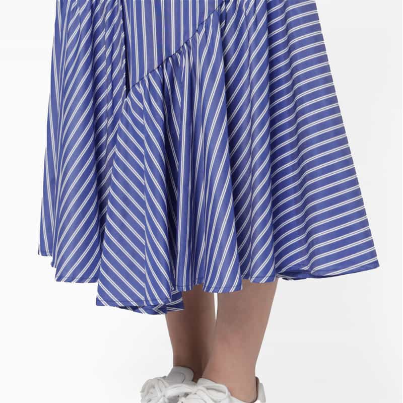 BARNEYS NEW YORK ウォッシャブル シンメトリーストライプ柄スカート BLUE