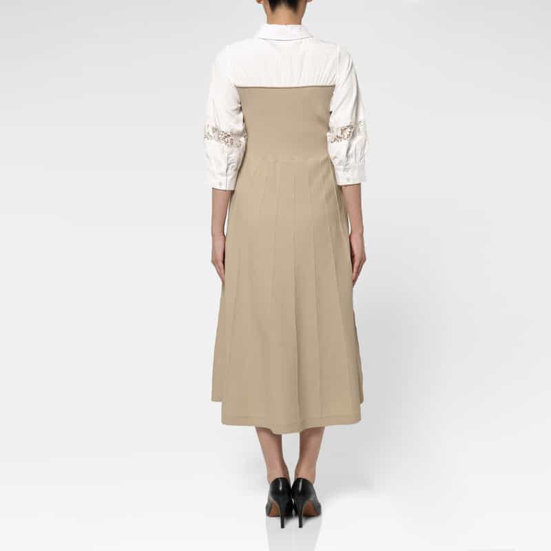 BARNEYS NEW YORK ウォッシャブル エンブロイダリースリーブ 切替ニットドレス BEIGE