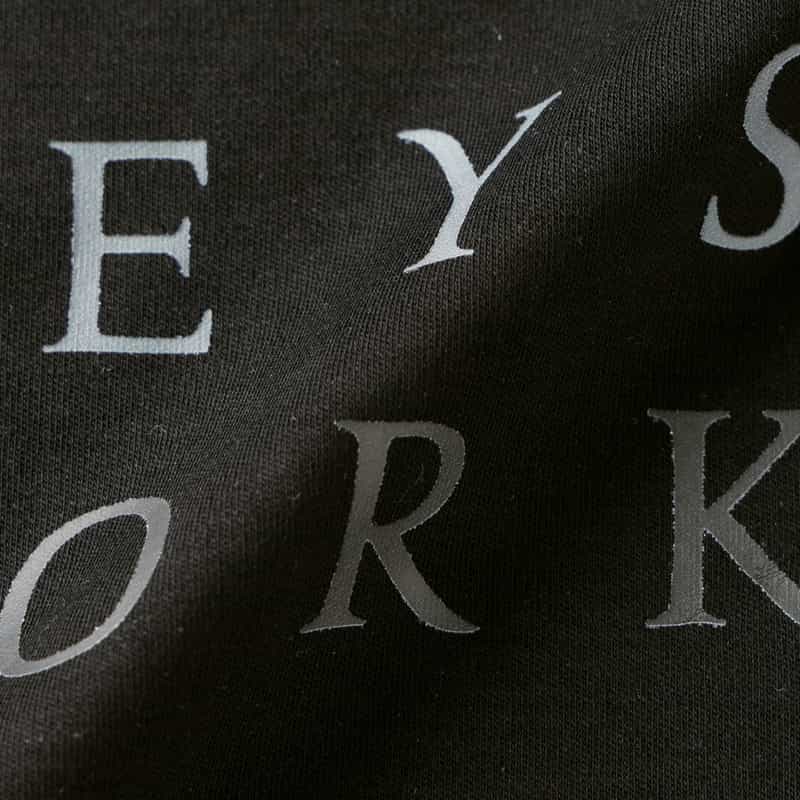 BARNEYS NEW YORK グラデーションロゴ入りTシャツ BLACK