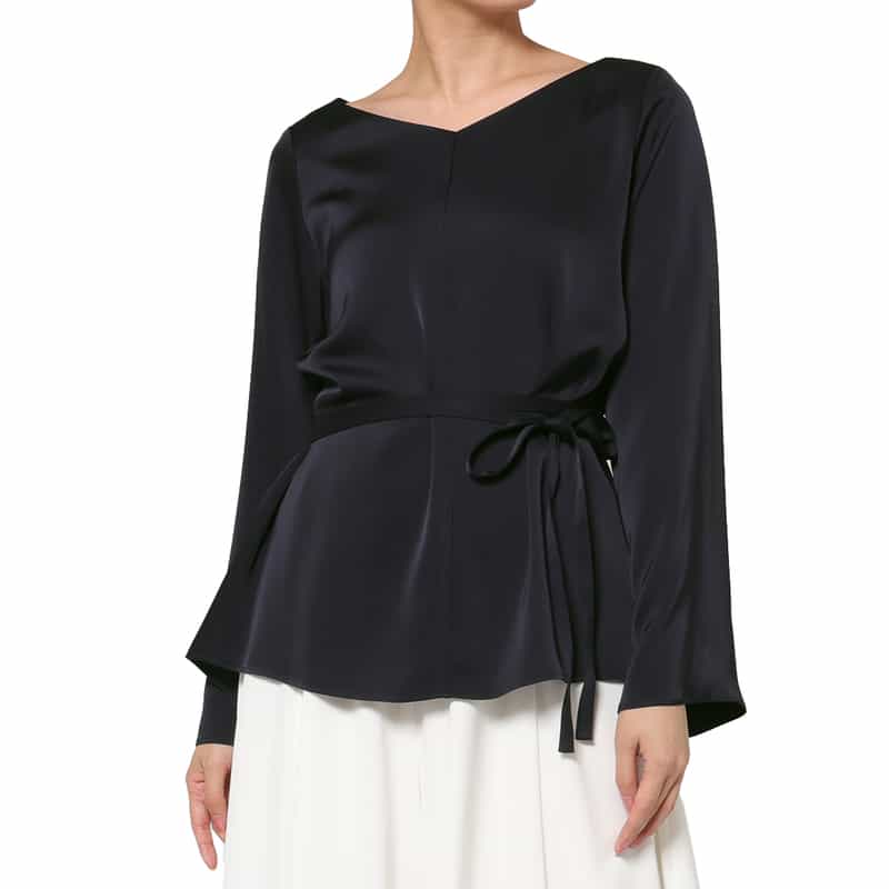 BARNEYS NEW YORK ウォッシャブル サテン素材Vネックウエストリボンブラウス NAVY