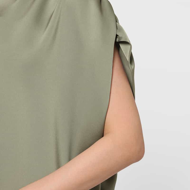 BARNEYS NEW YORK ウォッシャブル サテン素材ギャザーブラウス LIGHT GRAY