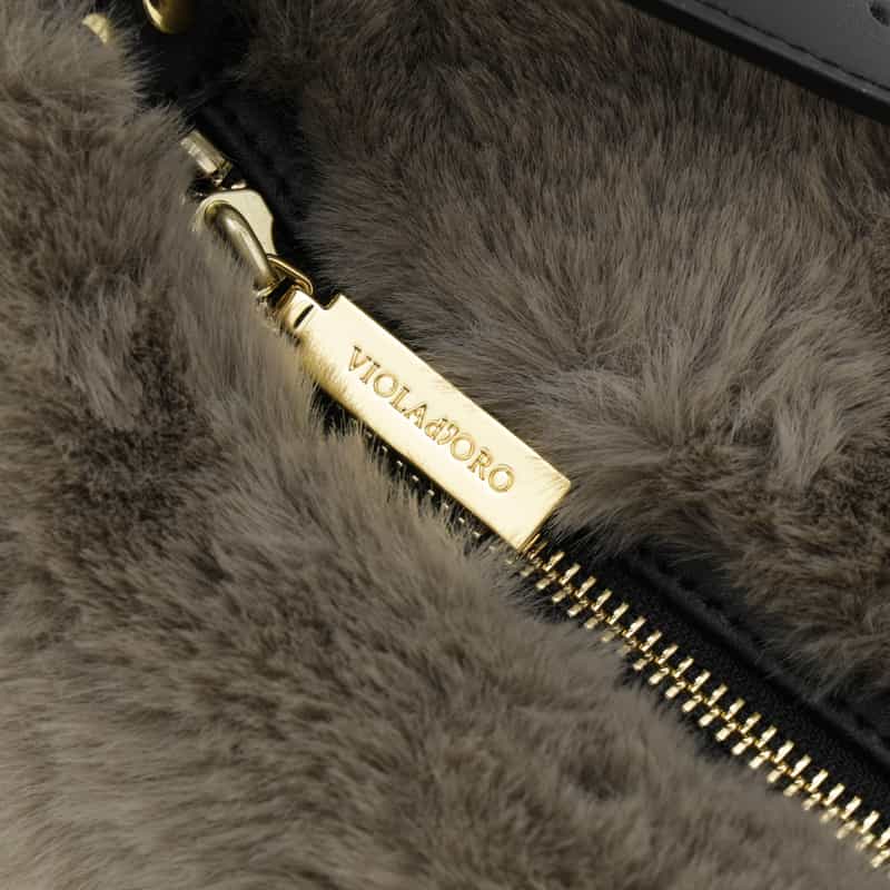 VIOLAD’ORO VIOLAD’ORO ＜ヴィオラドーロ＞ フェイクファー ショルダーバッグ GRAY