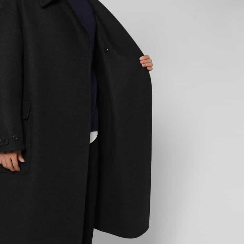 YOKE YOKE＜ヨーク＞ ダブルブレストリバーコート GRAY